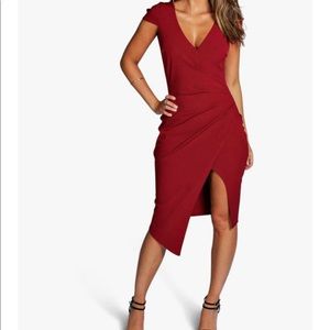 NWT boohoo cap sleeve wrap midi dress in berry